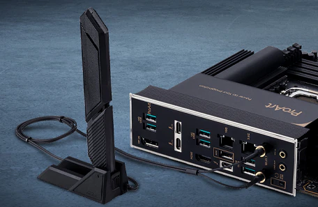 ProArt Z890-Creator WiFi med WiFi-modul tilsluttet